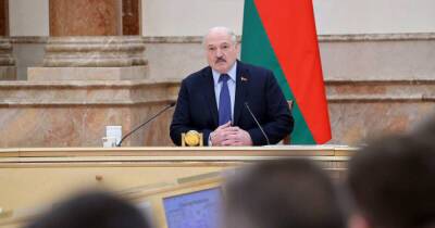 Лукашенко: Россия ведет операцию на Украине "хирургически"