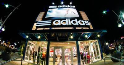 Российский спорт в условиях войны: Adidas расторг контракт со сборной РФ по футболу