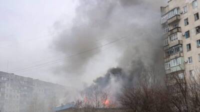 Российская армия обстреляла Мариуполь: один человек погиб, есть раненые