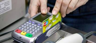 Оказавшиеся под санкциями банки России не смогут выпускать новые карты Visa и Mastercard