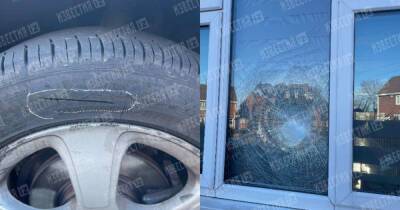 Россиянке в Англии разбили окна и прокололи колеса авто