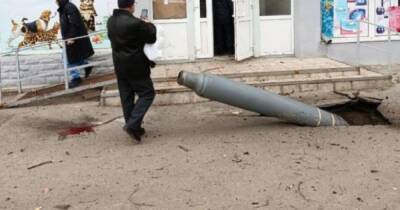 В Харькове снаряды попали в больницу и жилые дома: есть пострадавшие (фото)
