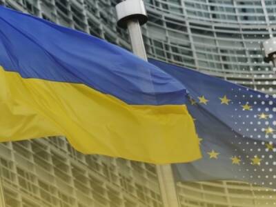 Європарламент рекомендував надати Україні статус кандидата на вступ до ЄС. Що це означає?