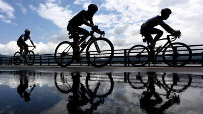 UCI наложила санкции на российских и белорусских велогонщиков