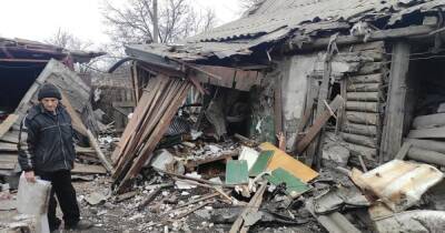 Около 40 тысяч человек из-за обстрелов остались на Донбассе без еды и электричества, — МВД