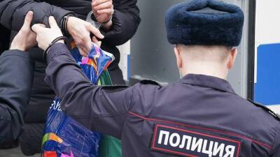 В Москве задержали мужчину с 230 г наркотика