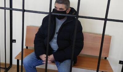 В Тюмени суд продлил арест еще одному обвиняемому в торговле суррогатным алкоголем
