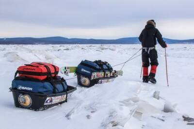 Хабаровчанин по льду пойдет на лыжах на Сахалин