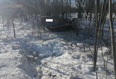 В перевернувшейся в Тверской области легковушке пострадал 19-летний пассажир