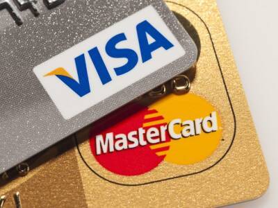 Платежные системы Visa и Mastercard перестали работать в России