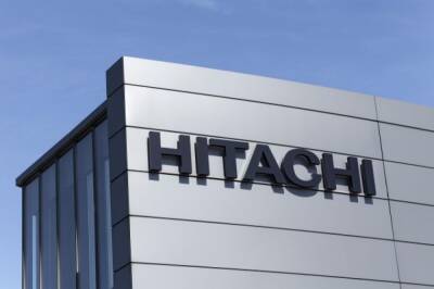 Hitachi объявила о приостановке деятельности в России