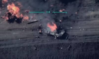 ВМС ВСУ показали, как уничтожают танк оккупантов (ВИДЕО)
