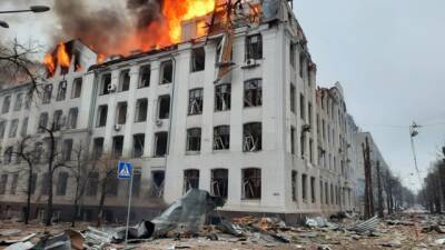 Вражеские войска обстреливают Харьков из артиллерии, больше часа слышны взрывы