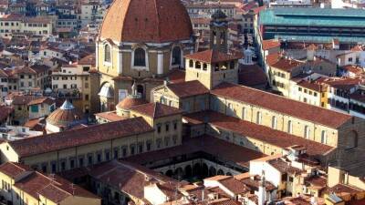 Часовню Микеланджело во Флоренции отреставрировали с помощью бактерий