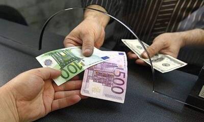 В Центробанке опровергли информацию о полном запрете операций с валютой
