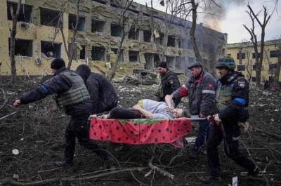 Российская армия продолжает обстрелы Мариуполя: гибнут мирные люди