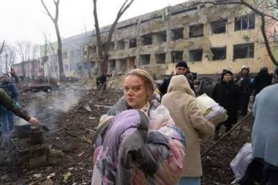 Удар по роддому в Мариуполе: Украина обвиняет – Россия все отрицает