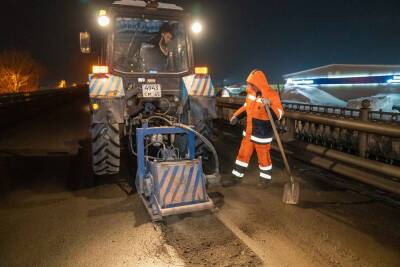 В Южно-Сахалинске приступили к текущему ремонту дорог