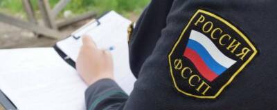 В Астраханской области судебный пристав устроилась на работу по поддельному диплому