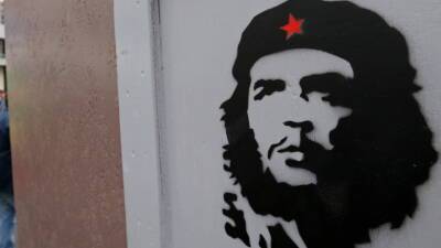 В Боливии умер военный, расстрелявший Че Гевару