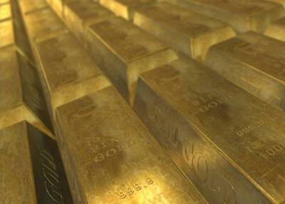 При покупке золотых слитков россиянам больше не нужно будет платить НДС