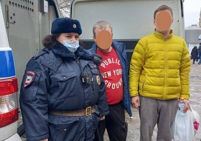 Рязанские полицейские задержали на улице двоих мужчин, объявленных в розыск