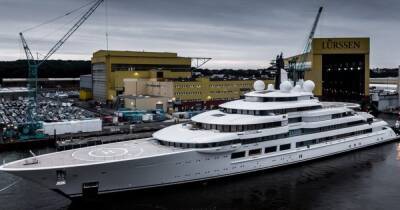 Итальянцы выясняют, кому из российских олигархов принадлежит яхта за полмиллиарда фунтов стерлингов
