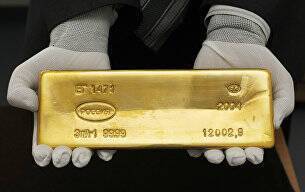 В Минфине предложили разрешить россиянам купить золото за наличную валюту