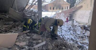 Спасатели Харьковщины показали разрушения интерната ударами ВС РФ в Осколе