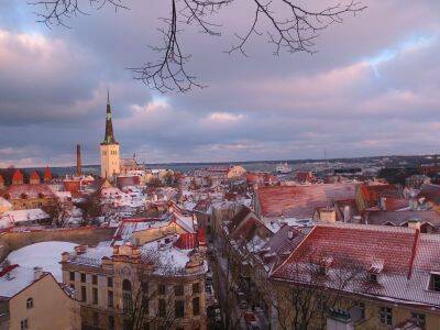 Эстония приостанавливает выдачу туристических виз россиянам