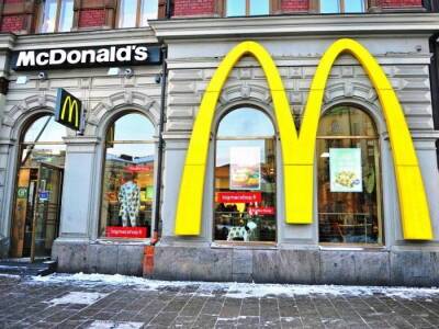 Названы сроки открытия ресторанов McDonald's в России