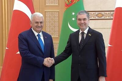 Бердымухамедов и Мередов встреитилсь с главой Совета старейшин Организации тюркских государств
