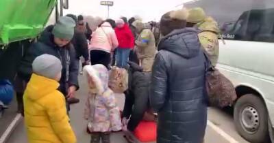 Кирилл Тимошенко: в Киев и Запорожье выехали автобусы с эвакуированными людьми