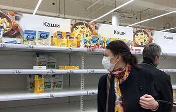 В России пустеют полки продовольственных магазинов