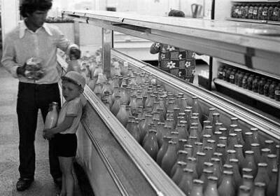 «Пьянству бой!»: почему в СССР хотели запретить детям пить кефир - Русская семерка