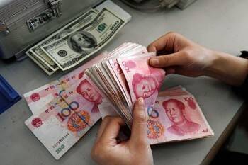 Стоит ли открывать счет в юанях? Россиян предупреждают об опасности необдуманных вложений