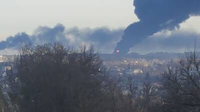 Главное за ночь: обстрел больницы, пожар на нефтебазе под Киевом и подробности захвата ЗАЭС