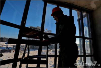 Фоторепортаж: Как в субботний день в Ленобласти работу на незавершенных объектах «Петростроя» обсуждали