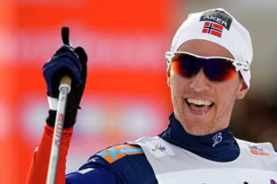 Норвежский лыжник Тенсет выиграл последний индивидуальный старт Кубка мира в сезоне