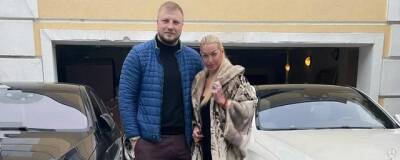 Анастасия Волочкова призналась в романтических отношениях с 25-летним избранником
