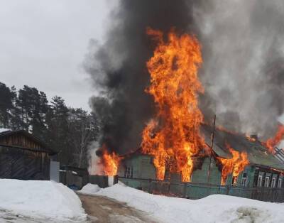 Пожар в Рязанском районе лишил крова семью с тремя детьми - 7info.ru - район Рязанский