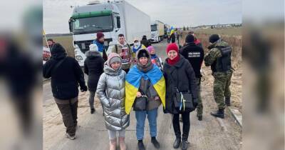 Українці в Польщі заблокували рух фур, що везли товар з Євросоюзу в Білорусь і Росію