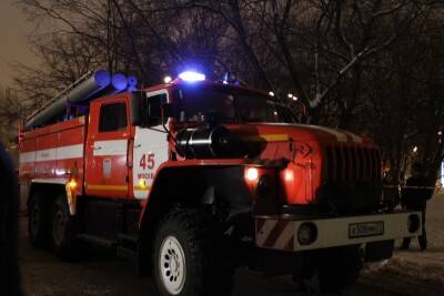 Две женщина погибли при пожаре в подвале дома во Владивостоке