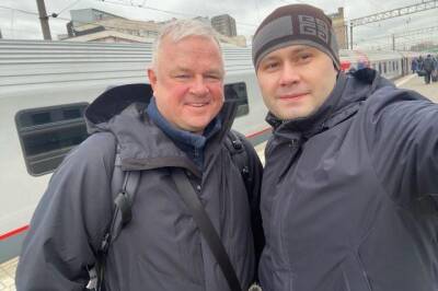 Новосибирские депутаты-медики поехали помогать жителям Луганска