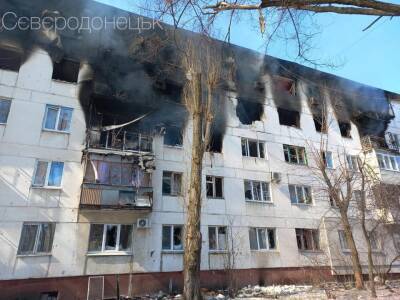 Русский фашизм: На Луганщине после обстрелов горели дома, гаражи и предприятия
