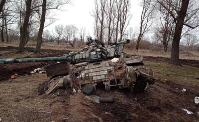 Остались груды горелого металлолома: ВСУ разнесли танковое подразделение оккупантов – кадры