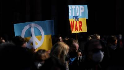 В городах Европы тысячи демонстрантов вновь выступили против войны