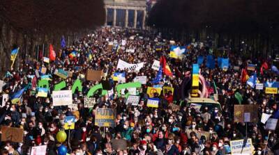В Берлине более 20 тысяч человек вышли на митинг в поддержку Украины