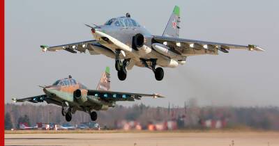 Штурмовики Су-25 ВКС России уничтожили склад боеприпасов ВСУ: видео