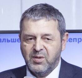 Председатель комитета по труду Петербурга Дмитрий Чернейко: "Западные санкции на рынке труда пока не отразились"